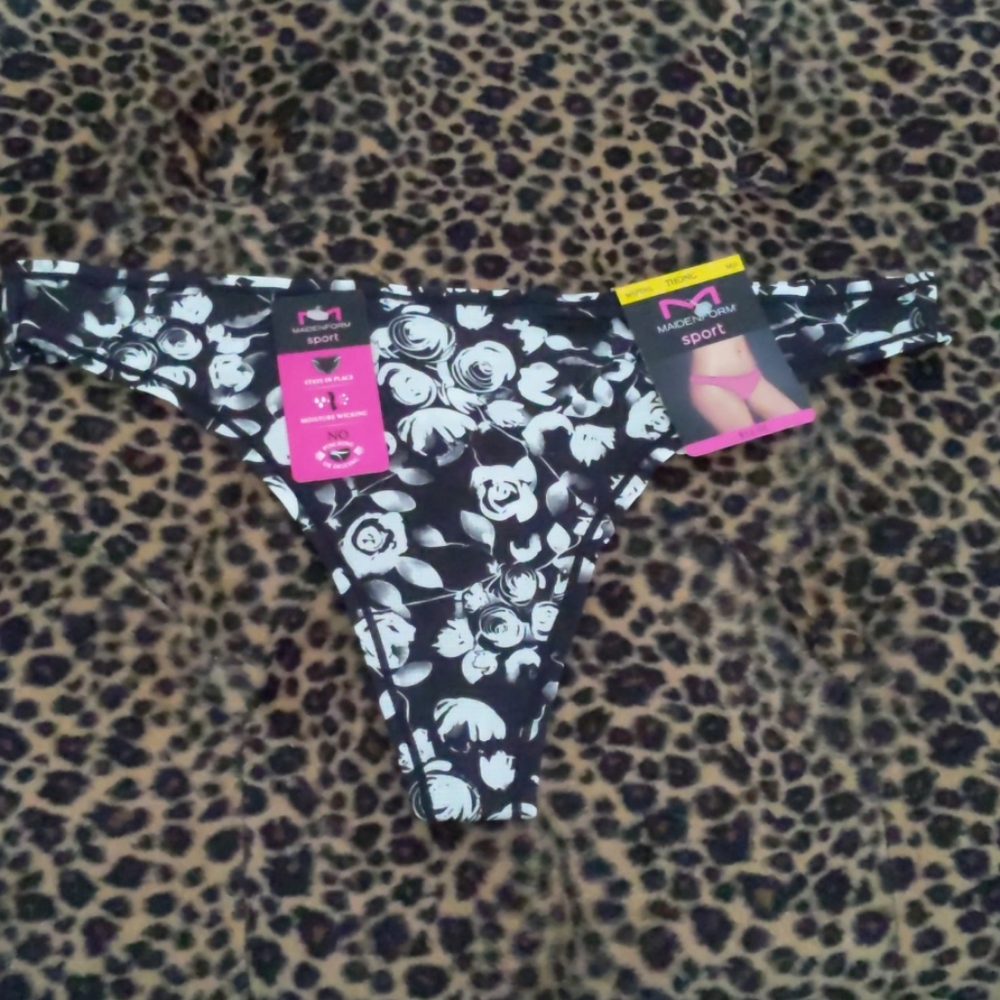 Maidenform Brand Sport Style Thong Panties